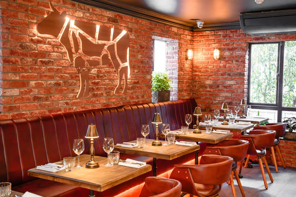 Oxhorn Grill dining room